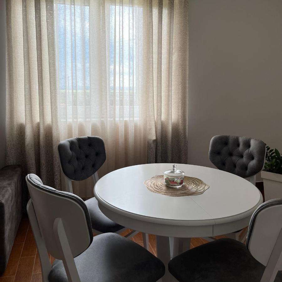 Surcin Apartment Ledine Екстер'єр фото