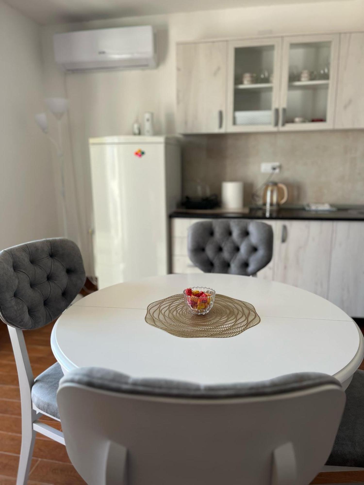 Surcin Apartment Ledine Екстер'єр фото